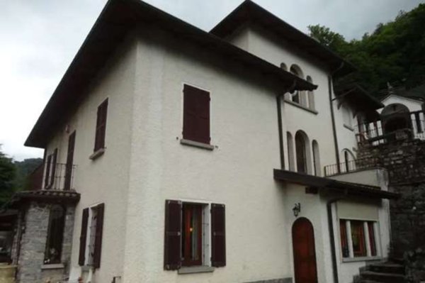 casa indipendente in vendita a Sormano