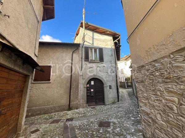 appartamento in vendita a Sormano