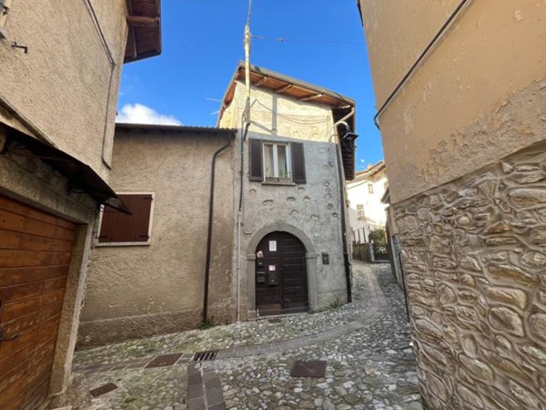 appartamento in vendita a Sormano