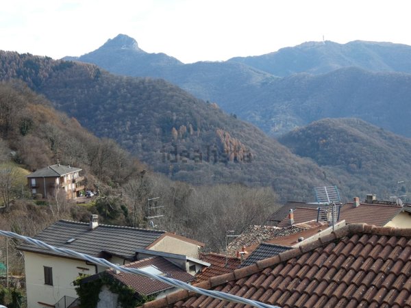 casa indipendente in vendita a Sormano