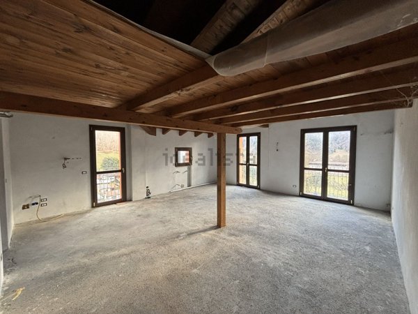 appartamento in vendita a Sormano