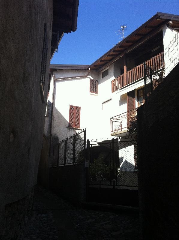 casa indipendente in vendita a Sormano