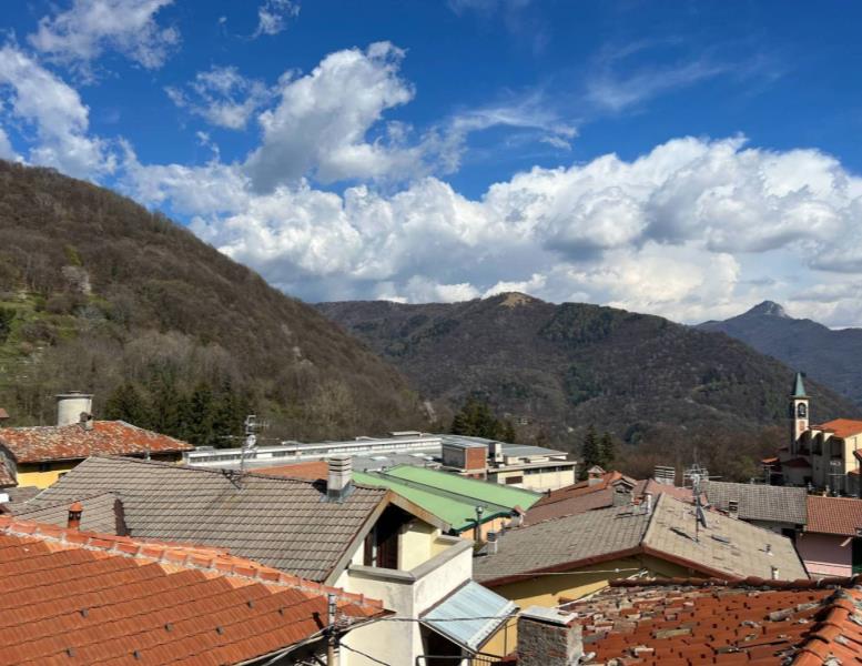 casa indipendente in vendita a Sormano