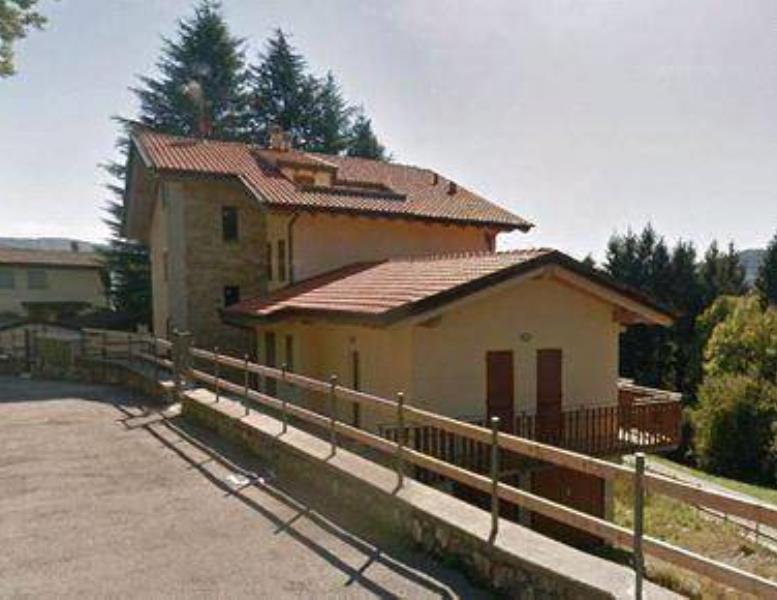 casa indipendente in vendita a Sormano