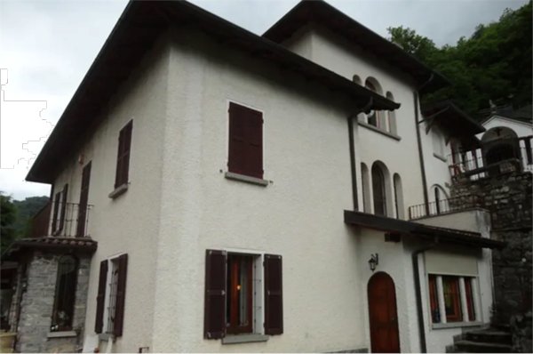 casa indipendente in vendita a Sormano