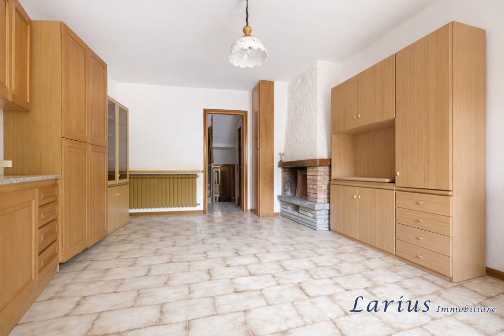 casa indipendente in vendita a Sormano