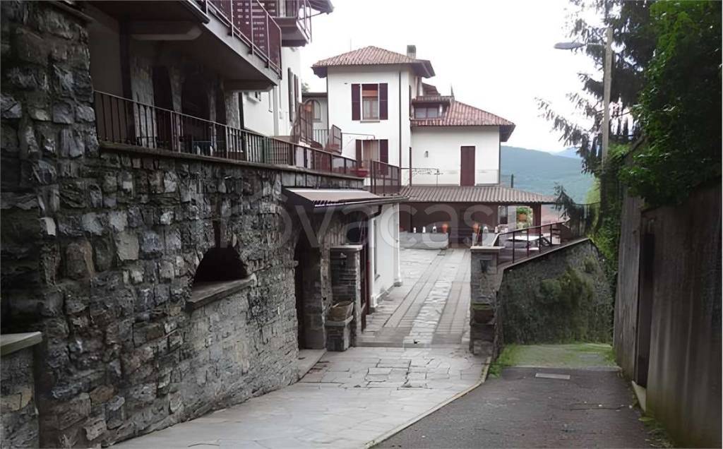 appartamento in vendita a Sormano