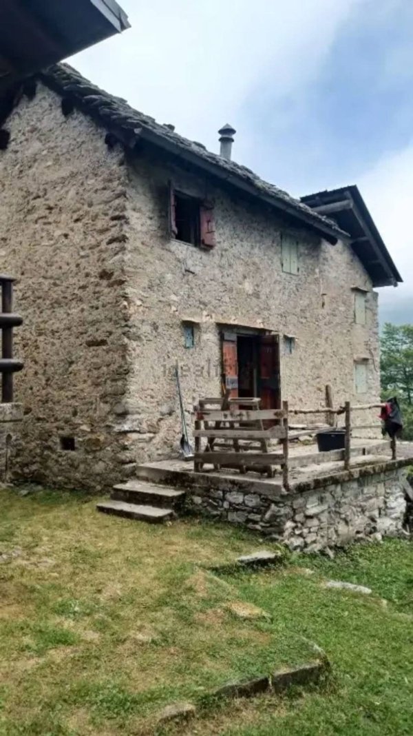 appartamento in vendita a Stazzona