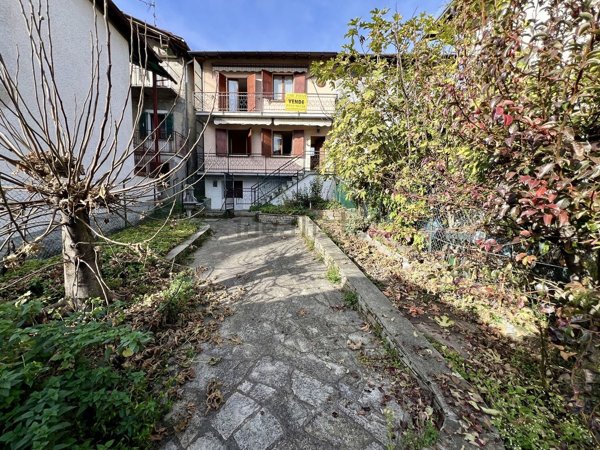 casa indipendente in vendita a Stazzona
