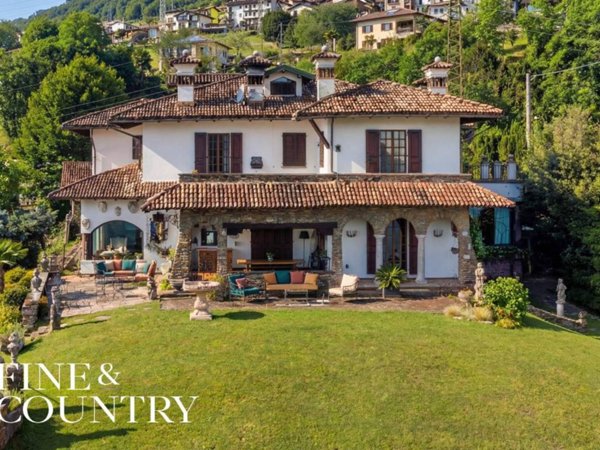 casa indipendente in vendita a Stazzona