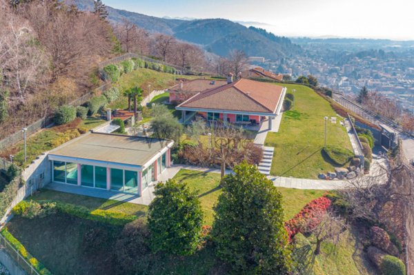 villa in vendita a Tavernerio