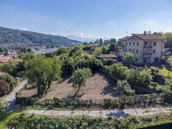 terreno edificabile in vendita a Tavernerio in zona Urago