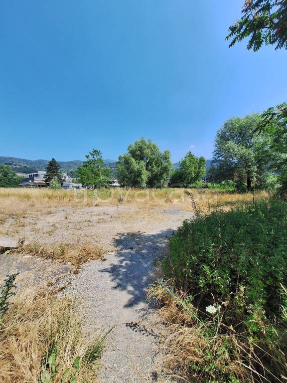 terreno edificabile in vendita a Tavernerio