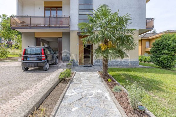 appartamento in vendita a Tavernerio in zona Rovascio