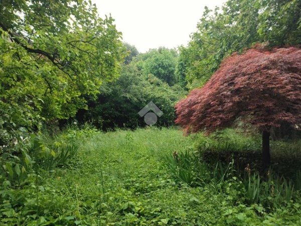 terreno edificabile in vendita a Tavernerio