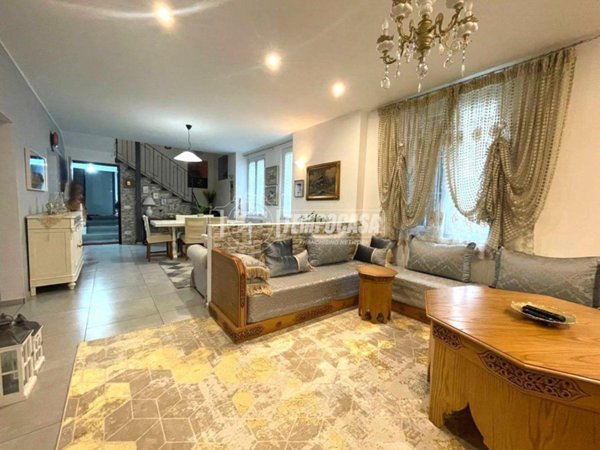 casa indipendente in vendita a Tavernerio in zona Rovascio