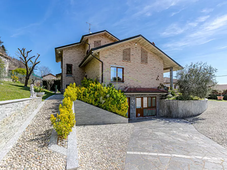 negozio in vendita a Tavernerio