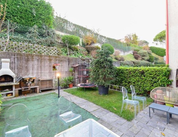 casa indipendente in vendita a Tavernerio in zona Urago