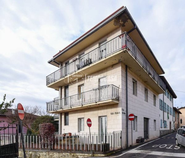 appartamento in vendita a Tavernerio in zona Urago