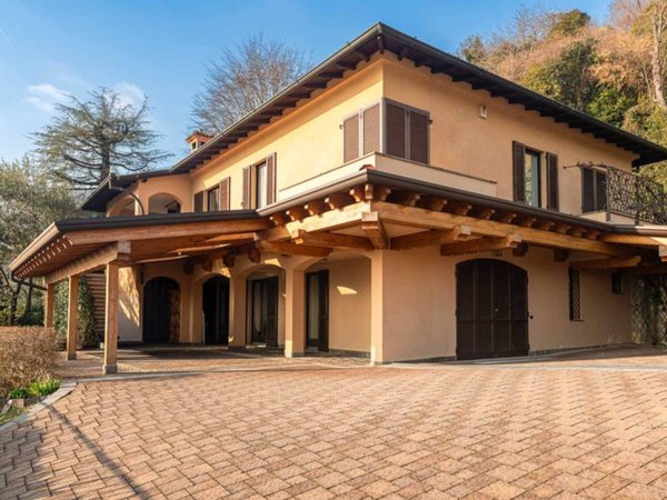 casa indipendente in vendita a Tavernerio