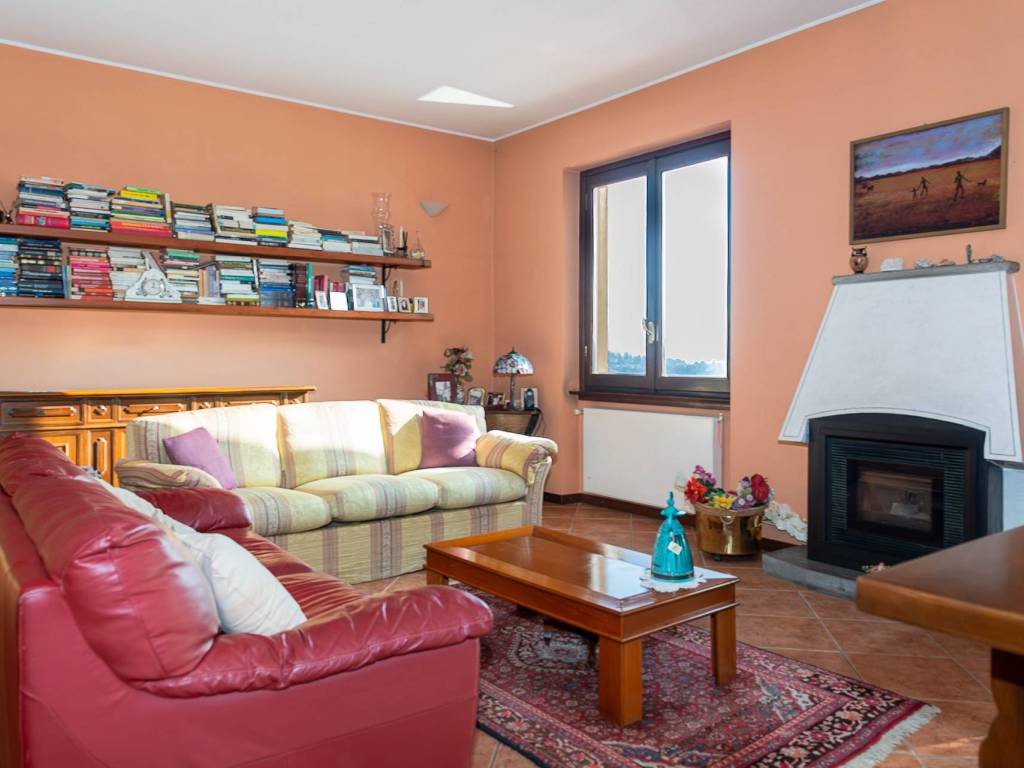 casa indipendente in vendita a Tavernerio