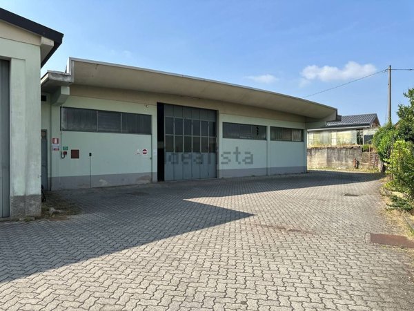 locale di sgombero in vendita a Tavernerio
