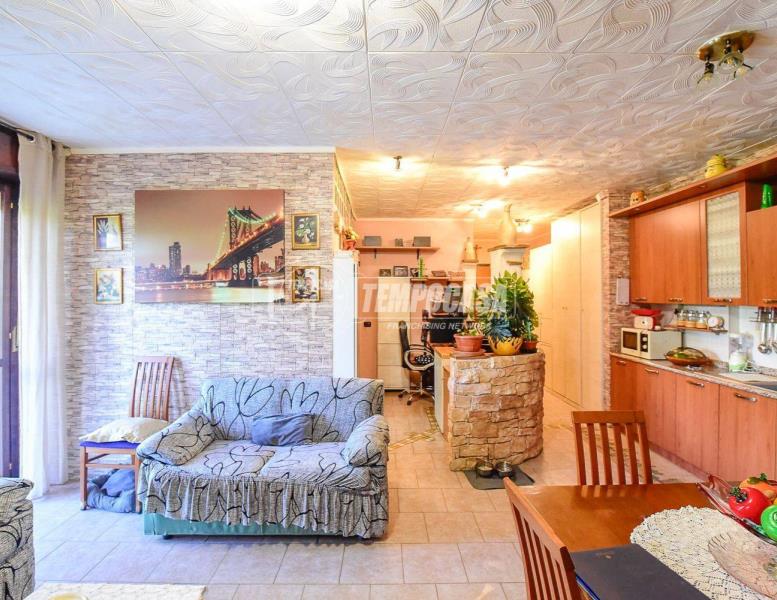 appartamento in vendita a Tavernerio in zona Urago
