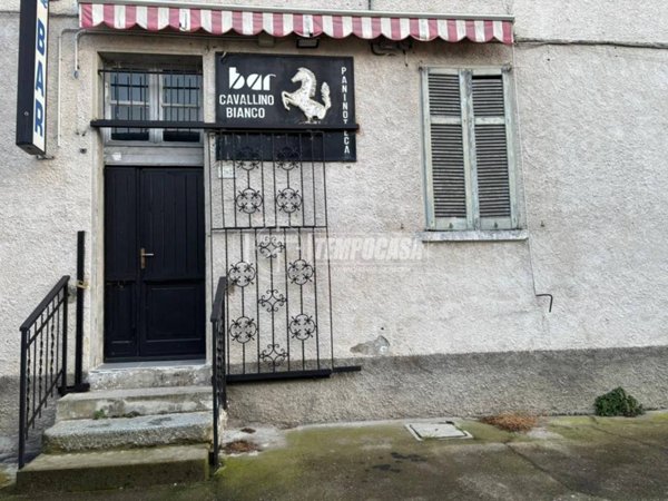 negozio in vendita a Tavernerio in zona Rovascio