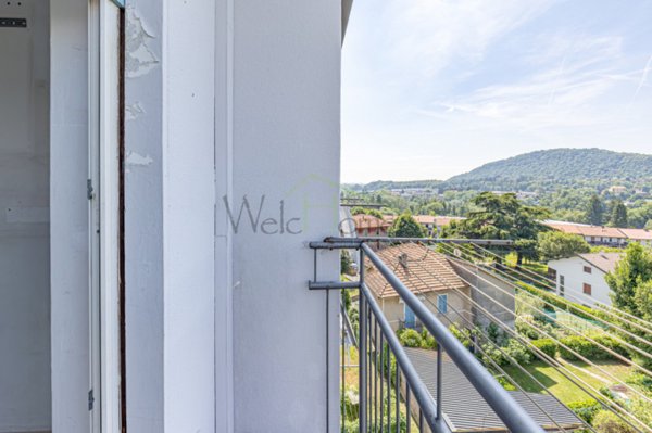 appartamento in vendita a Tavernerio in zona Rovascio