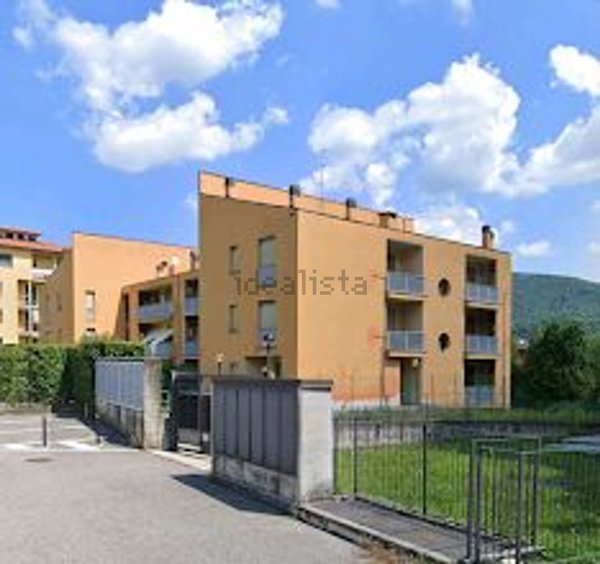 appartamento in vendita a Tavernerio in zona Urago