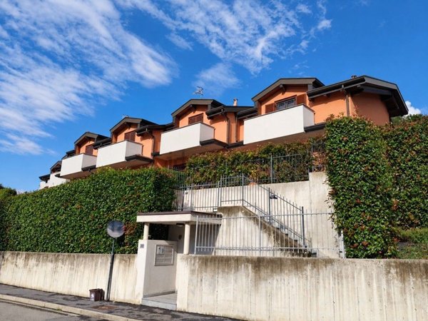 casa indipendente in vendita a Tavernerio in zona Rovascio