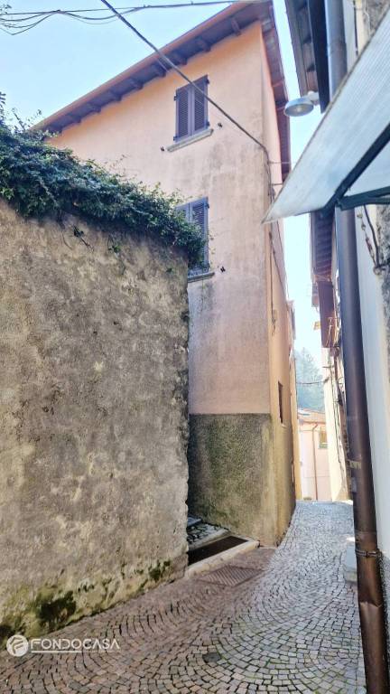 casa indipendente in vendita a Torno