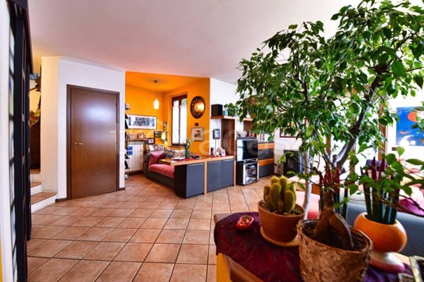casa indipendente in vendita a Torno