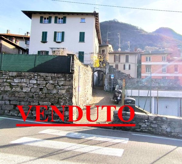 casa indipendente in vendita a Torno