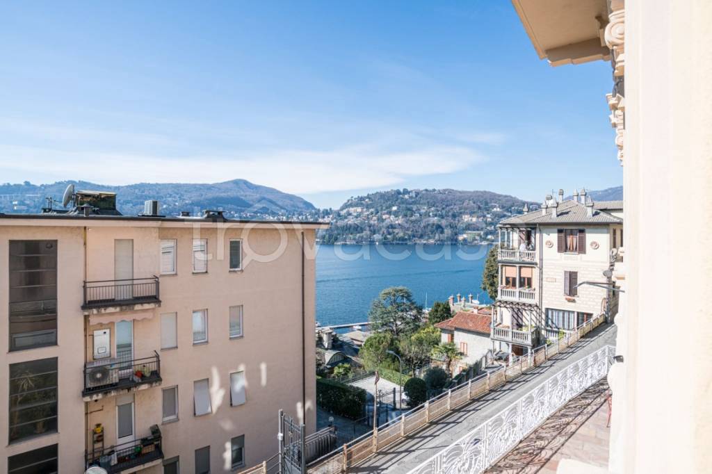 appartamento in vendita a Torno