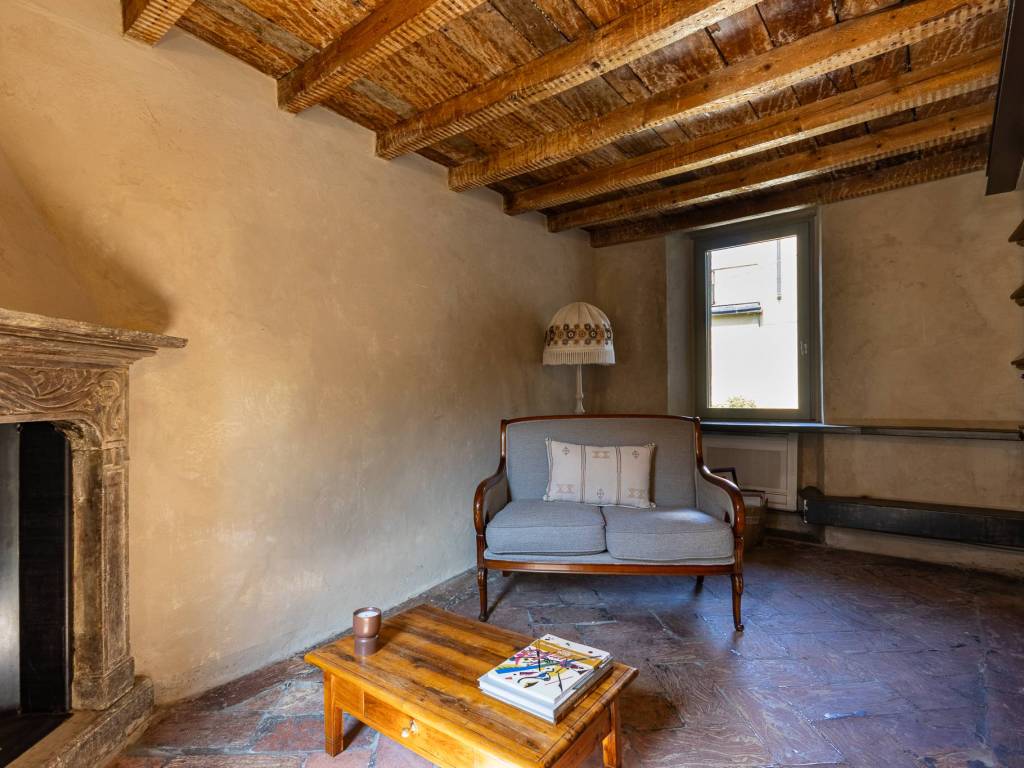 casa indipendente in vendita a Torno