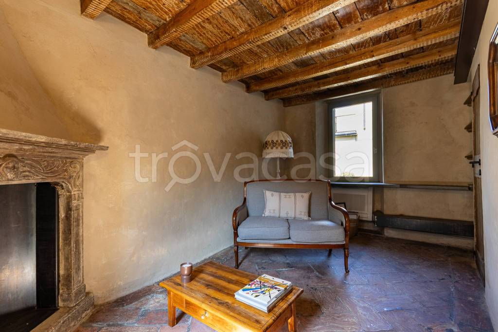 casa indipendente in vendita a Torno