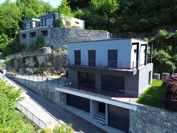 casa indipendente in vendita a Torno
