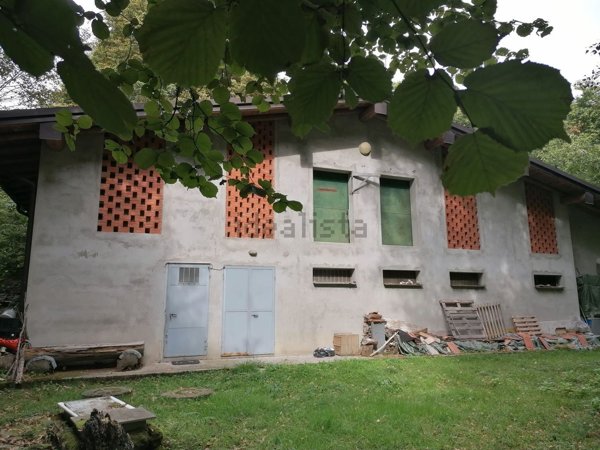 esavano in vendita a Torno