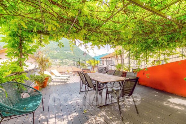casa indipendente in vendita a Torno