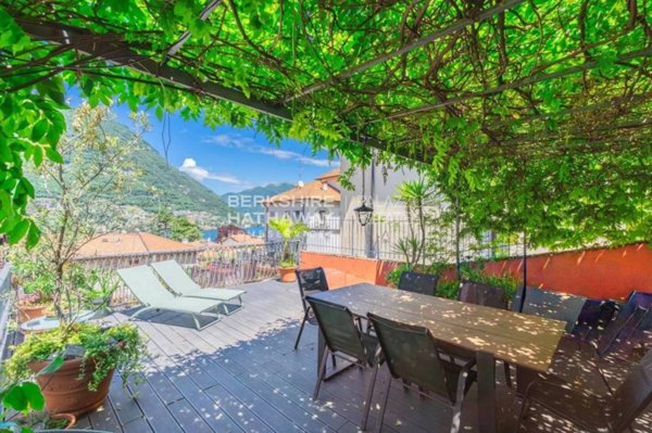 casa indipendente in vendita a Torno
