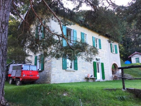 casa indipendente in vendita a Torno