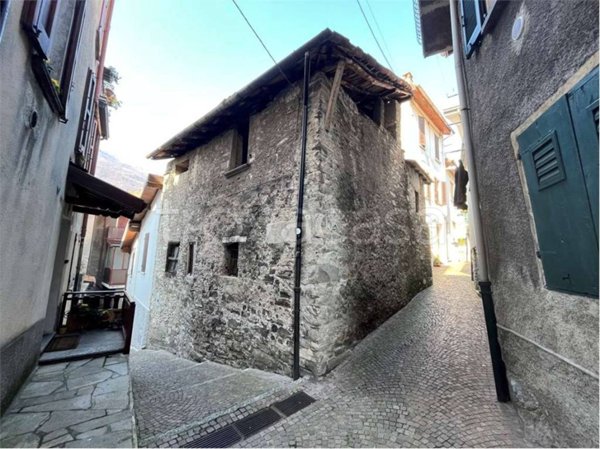 casa indipendente in vendita a Torno