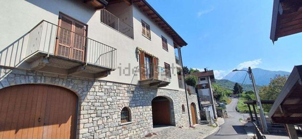 appartamento in vendita a Trezzone