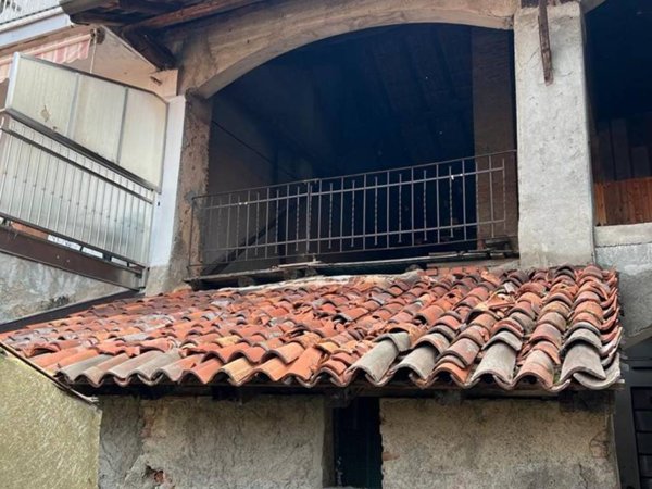 casa indipendente in vendita a Turate