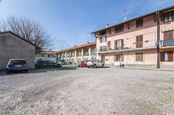 appartamento in vendita a Turate in zona Fagnana