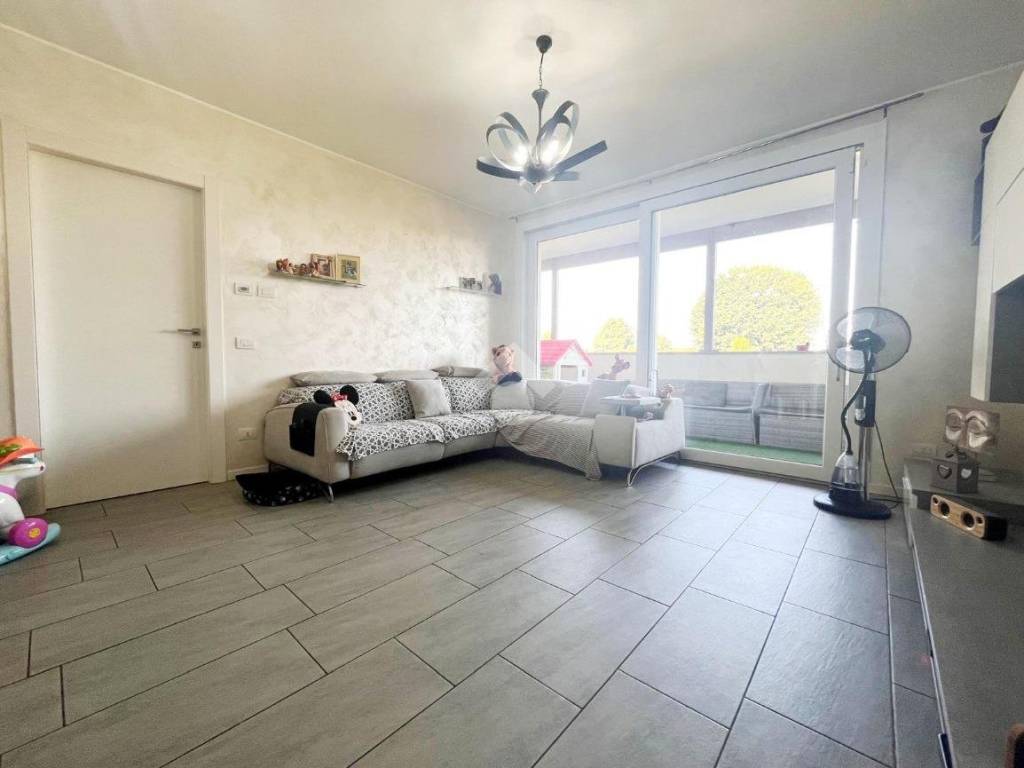 appartamento in vendita a Turate