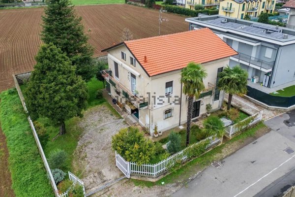 casa indipendente in vendita a Turate