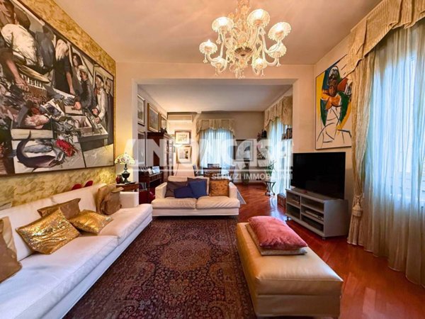 casa indipendente in vendita a Turate