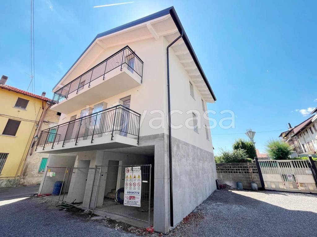 casa indipendente in vendita a Turate